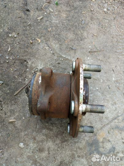 Ступица задняя Mitsubishi Outlander 3