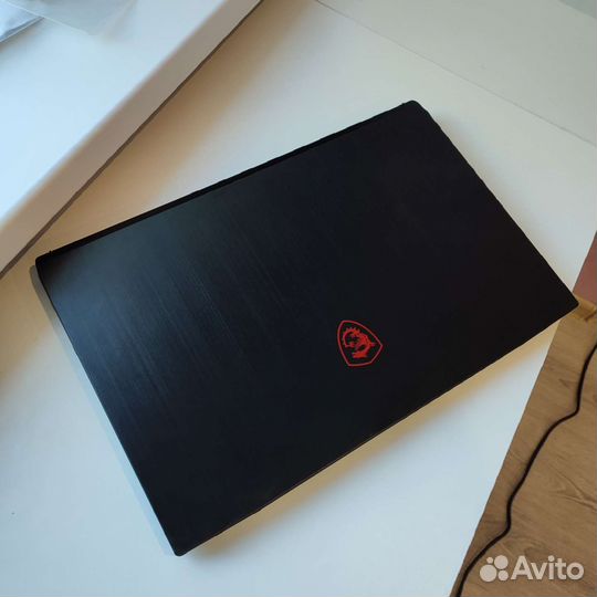 Игровой ноутбук msi 17 3