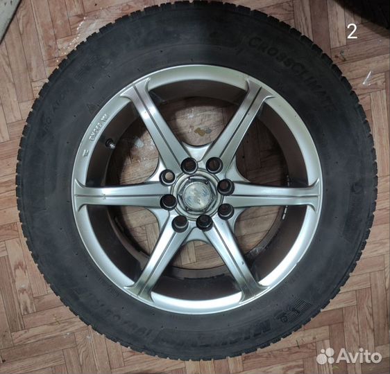Колёса R15 б/у шины Michelin на литых дисках