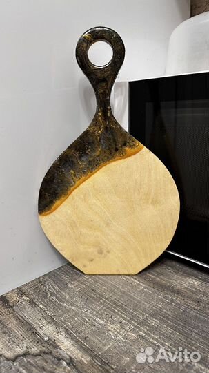 Доска для сервировки из смолы