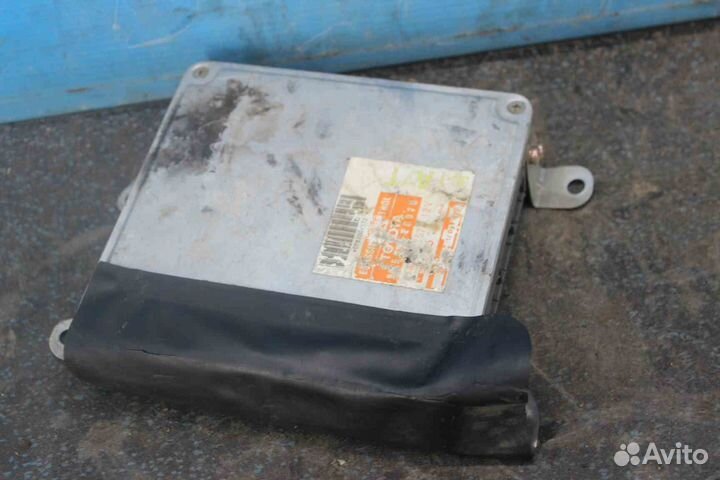 Блок управления двс Toyota Estima Emina (Тойота Эс