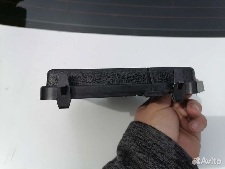 Крышка блока предохранителей Renault Fluence megan