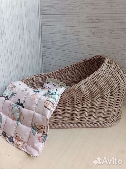 Детская кроватка для куклы, ручная работа