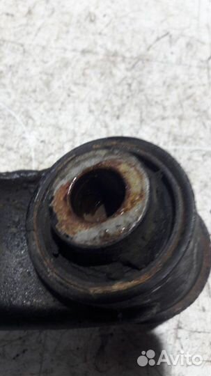 Рычаг подвески передний правый Mitsubishi Pajero