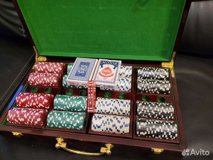 Набор для покера 400 фишек