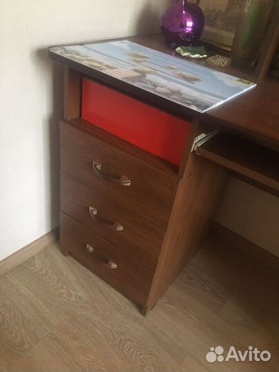 Компьютерный стол