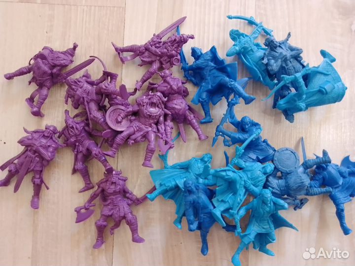 Наборы солдатиков для игры. Б/у