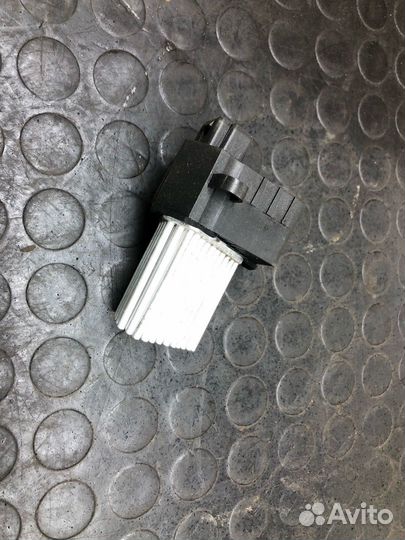 Регулятор вентилятора Range Rover Vogue 3