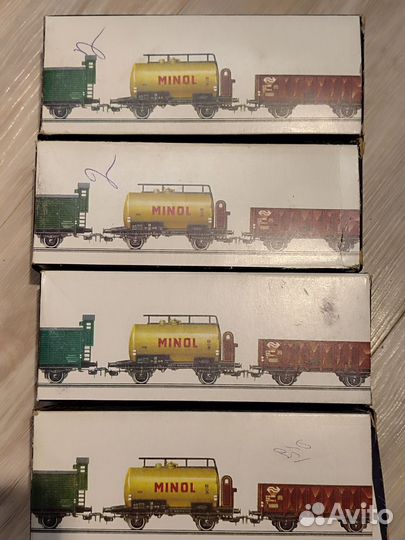 Пассажирские вагоны новые 1/87 GDR