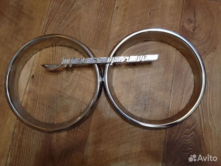 Ободки на фары ваз2101 и эмблему 