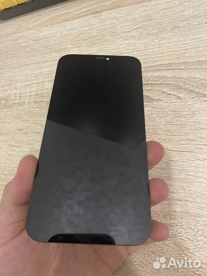 Экран на iPhone 12 pro max