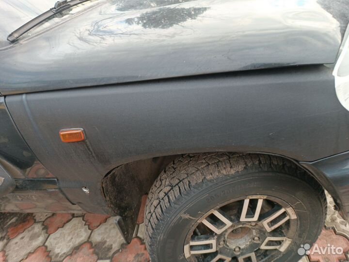 Крыло переднее правое нива шевроле