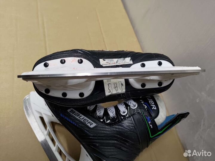 Коньки хоккейные