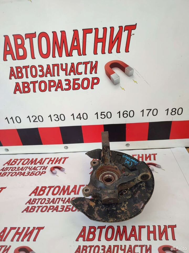 Кулак поворотный правый ступица Джели Эмгранд Eс 7