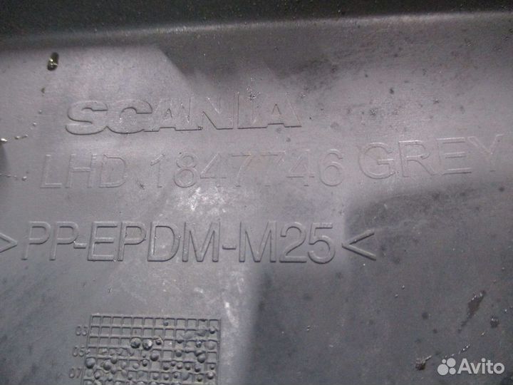 Накладка торпедо Scania 1847746
