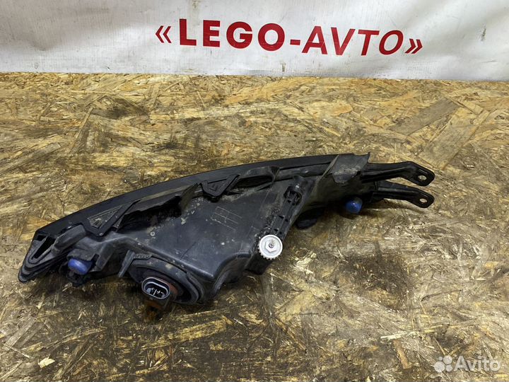 Противотуманная фара Skoda Rapid правая