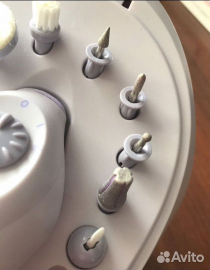 Электрический маникюрно-педикюрный набор