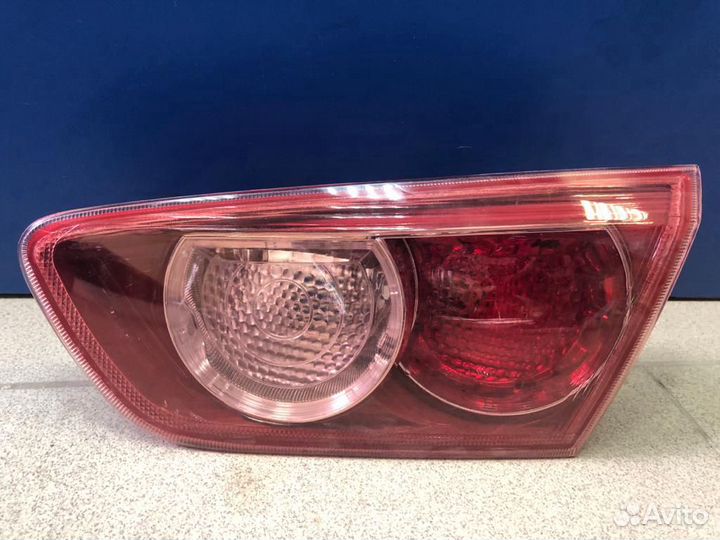 Фонарь внутренний задний правый митсубиси Lancer х