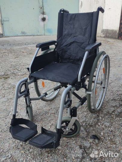 Инвалидная коляска складная бу