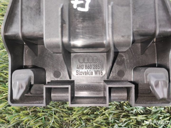 Кронштейн Audi S8 4H2 cgta 2012