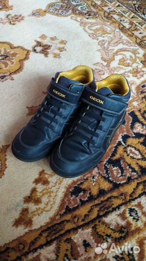 Кроссовки детские