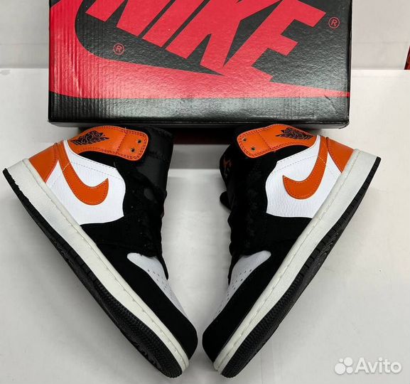 Кроссовки Nike Air Jordan 1 mid