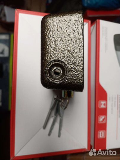 Навесной замок гаражный