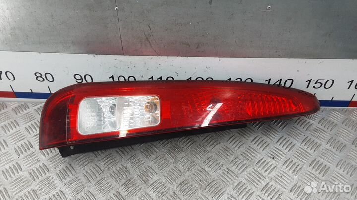 Фонарь задний левый Ford Fusion 2005