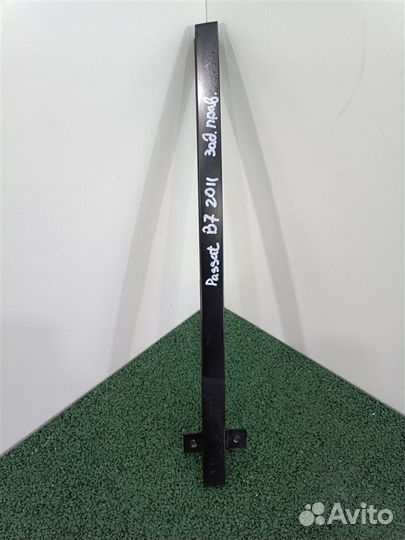 Направляющая стекла двери задняя правая Vw Passat