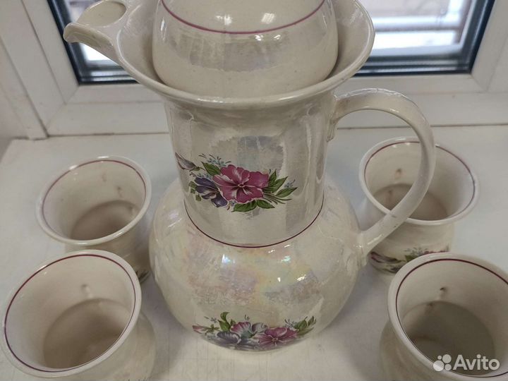 Набор посуды кувшин и чашки