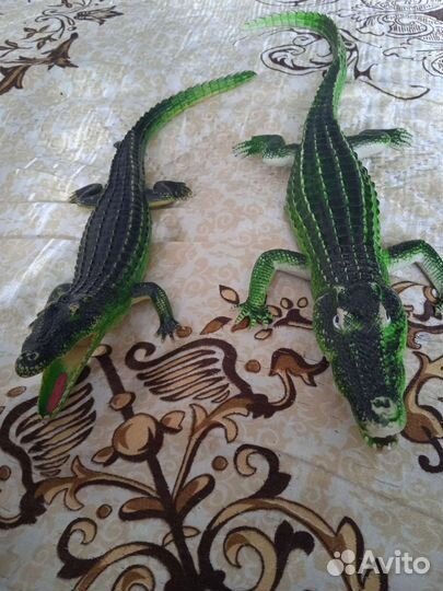 Игрушечные крокодилы