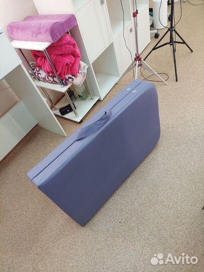 Кушетка для наращивания ресниц