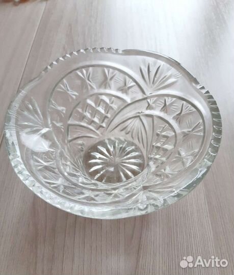 Хрустальная конфетница