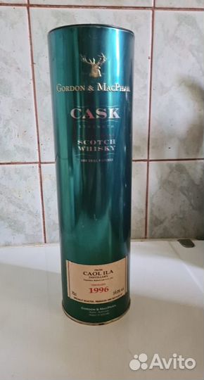 Тубы, коробки, бутылки от редкого виски