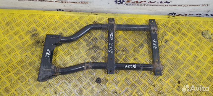 Кронштейн переднего крыла правый Man Tgl