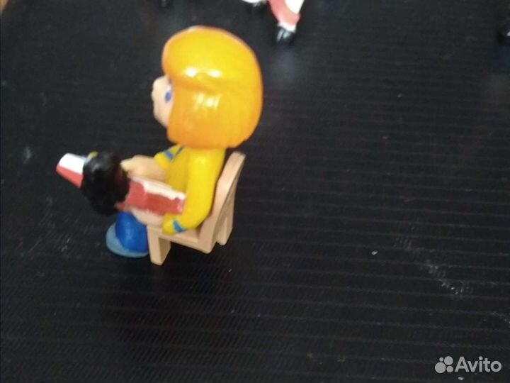 Игрушка из Киндер Сюрприза Простоквашино