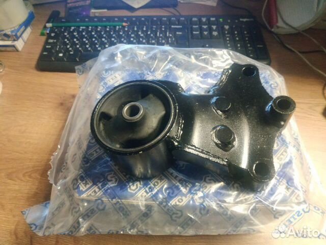Опора двигателя задняя Kia Spectra