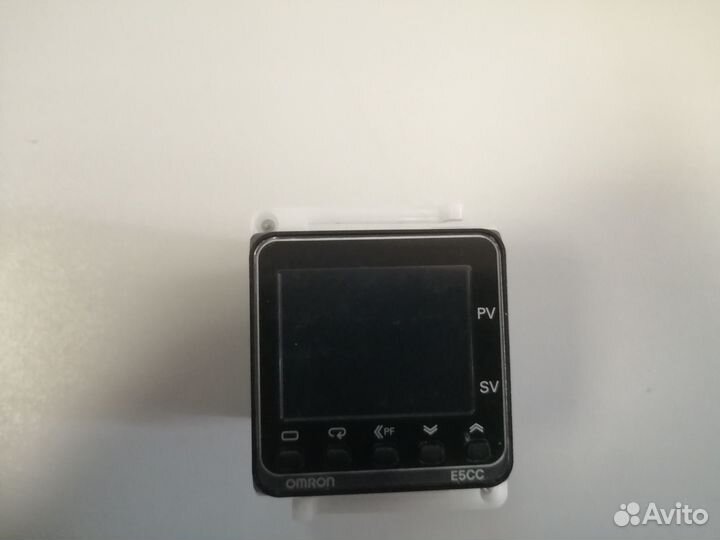 Термоконтроллер Omron E5CC-RX2ASM-000