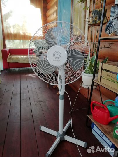 Вентилятор напольный новый