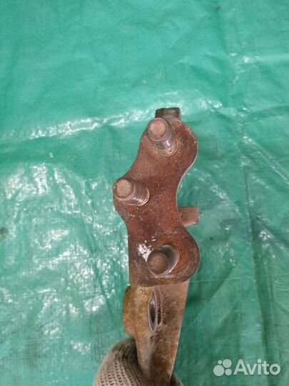 Кронштейн двигателя Mazda Demio DW