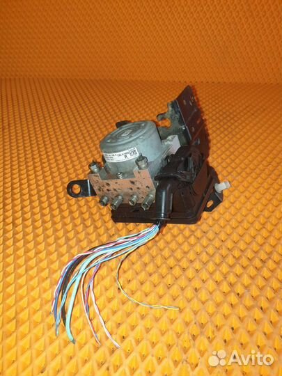 Блок ABS (насос) Mazda 3 BM