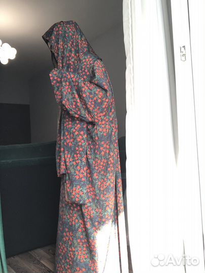 Платье с шарфом