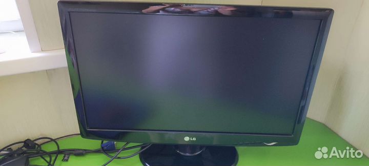 Монитор LG 24
