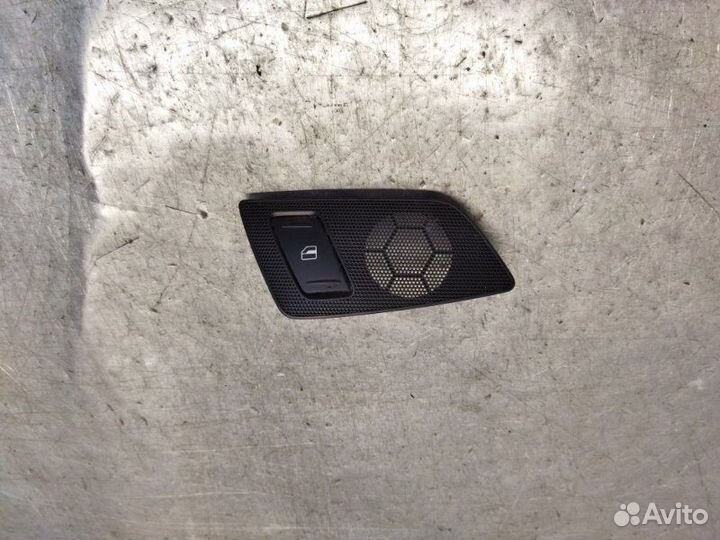 Кнопка стеклоподъемника задняя правая Skoda
