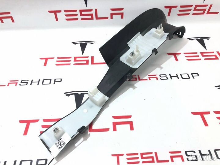 Накладка стойки А Tesla Model X 2019 1496508-00-A