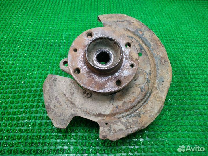 Кулак поворотный передний левый Renault Logan 1