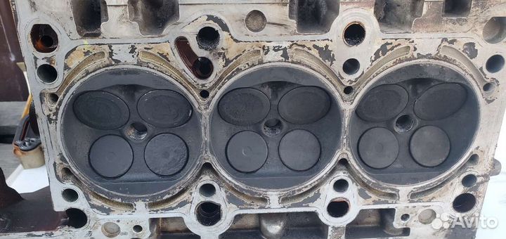 Гбц 3.2FSI Audi A6C6 06E103373E левая/правая