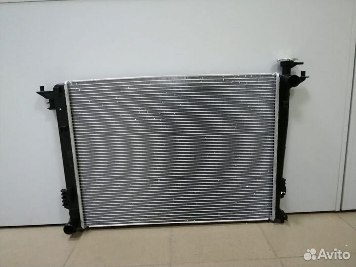 Радиатор охлаждения двс KIA Sportage
