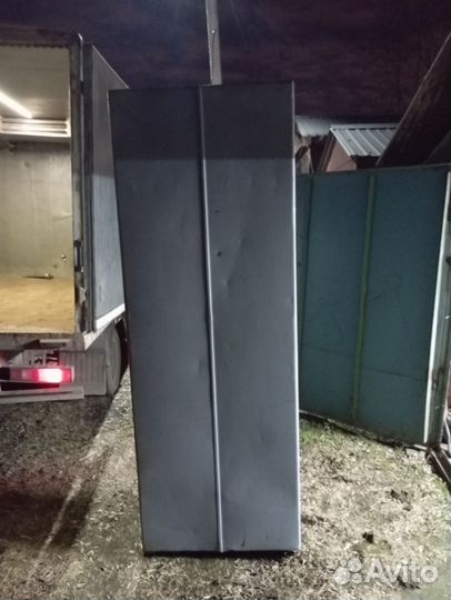 Шкаф металлический для одежды бу