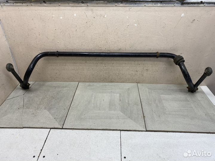 Стабилизатор передний